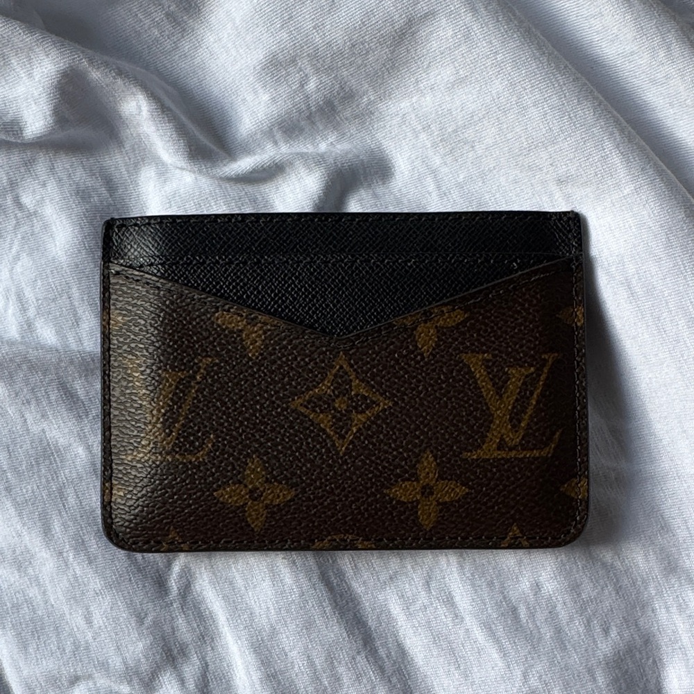 Louis Vuitton Monogram Macassar Canvas
Neo Porte Cartes Card Holder